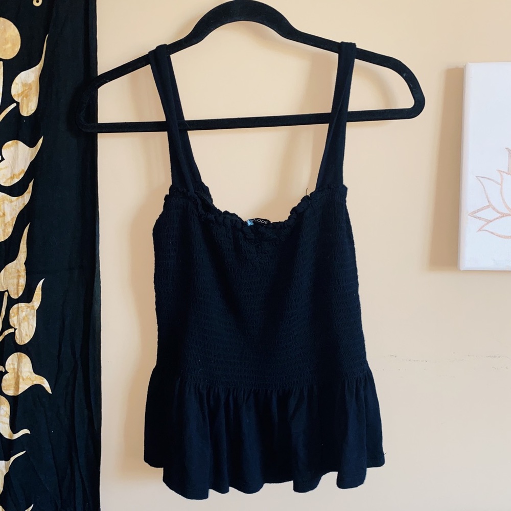 Black scrunched top